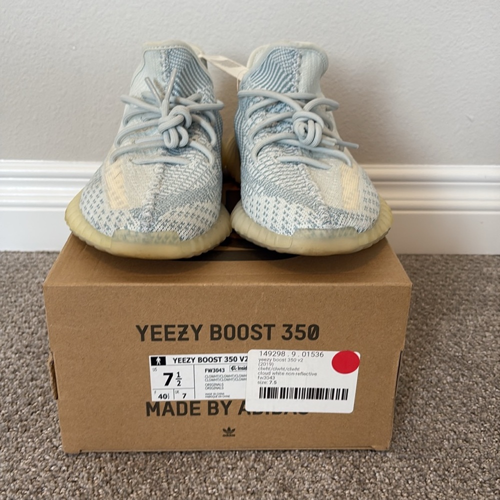 GENTLY USED | Yeezy Boost 350 V2 'Cloud White Non-Reflective | Size 7.5 - Picture 2 of 11